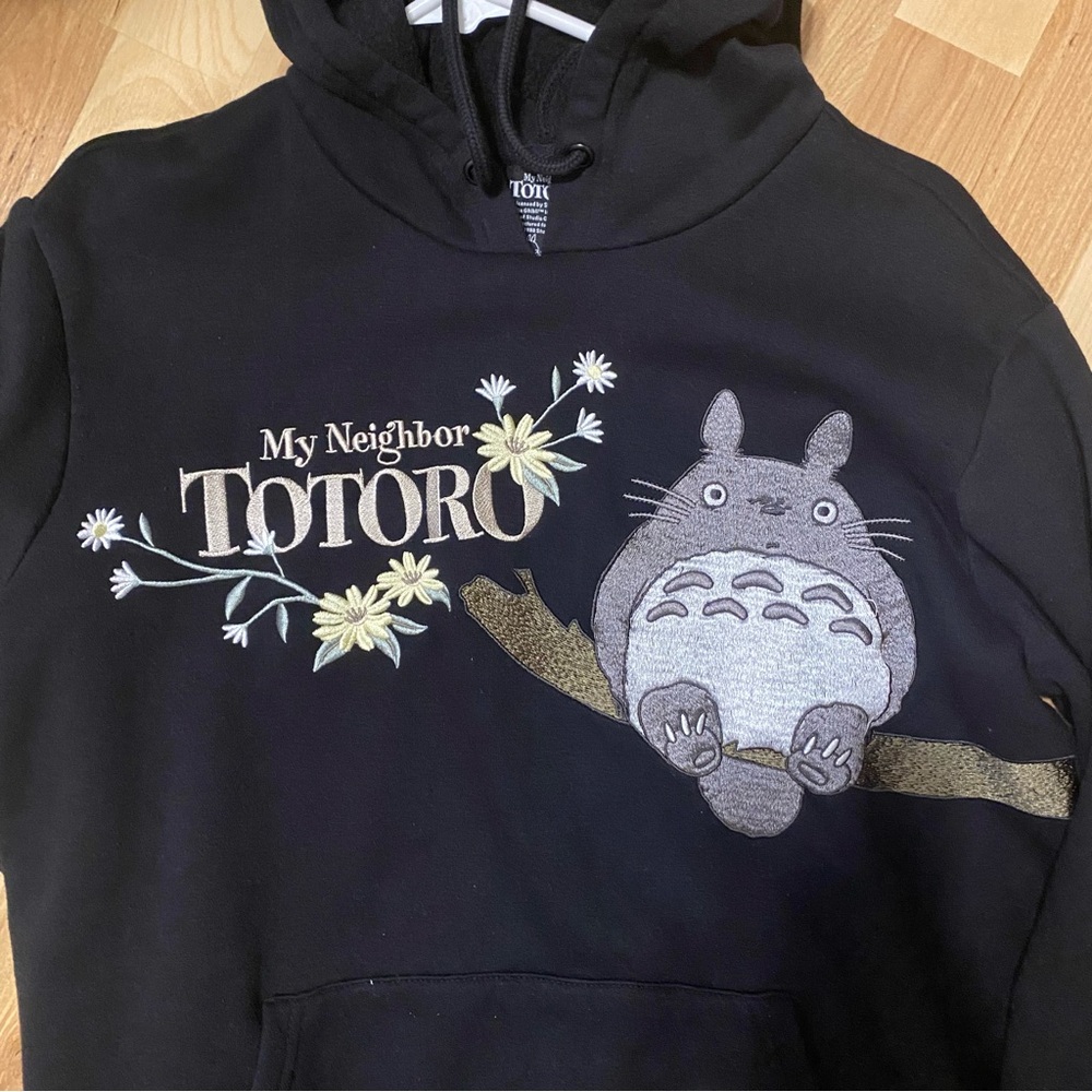 Unisex My Neighbor Totoro Floral Embroidered BoxLunch Exclusive Pullover Hoodie - Picture 4 of 12